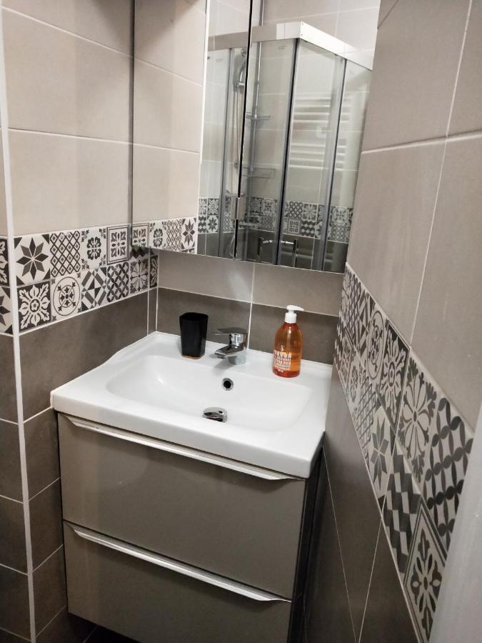 Le Nid Des Carmes Appartement Nantes Buitenkant foto